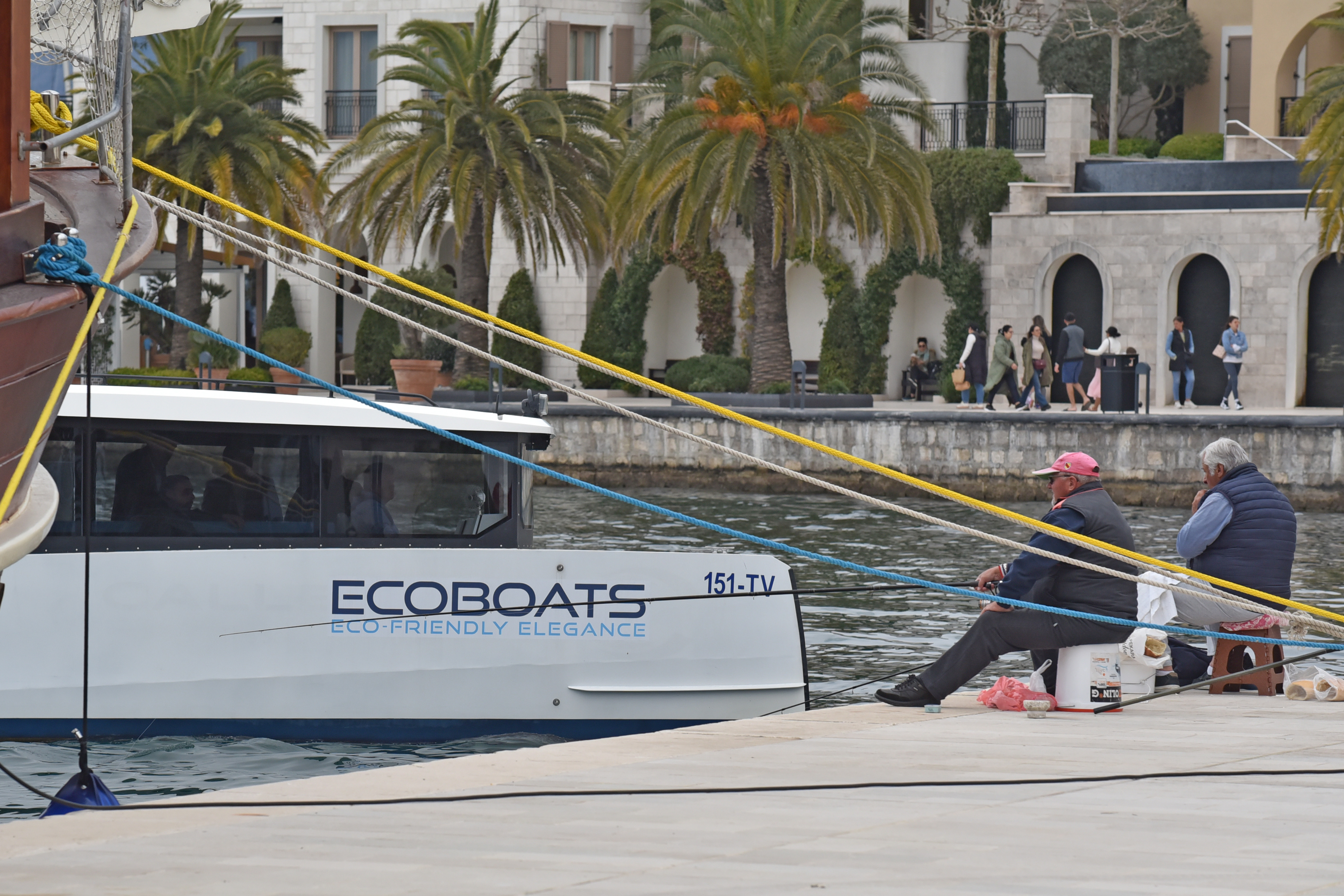 Redovan linijski pomorski i drumski saobraćaj do Luštica Bay-a